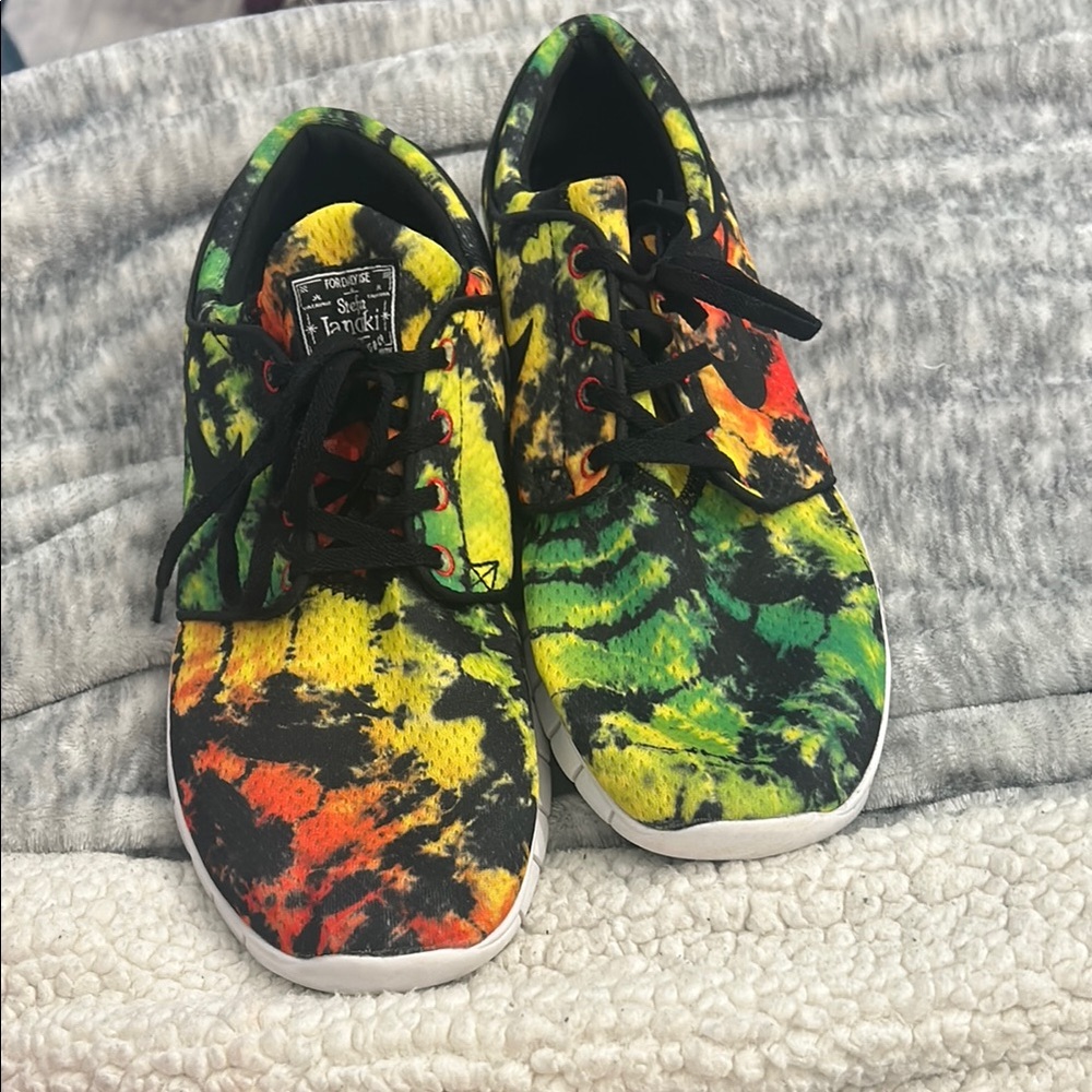 Nike Yellow and Green Athletic Shoes Dynamic Design